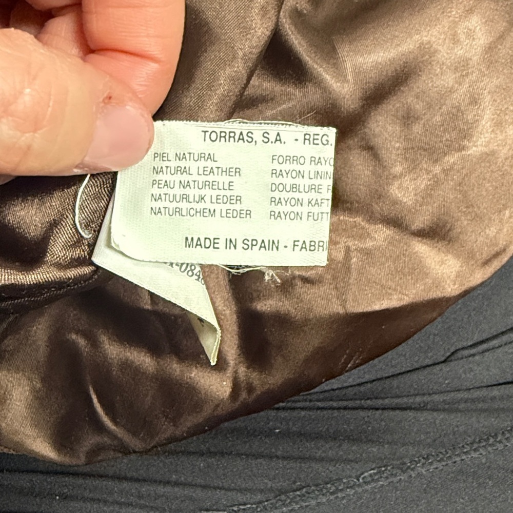 Vintage men’s brown leather jacket - Picture 8 of 10